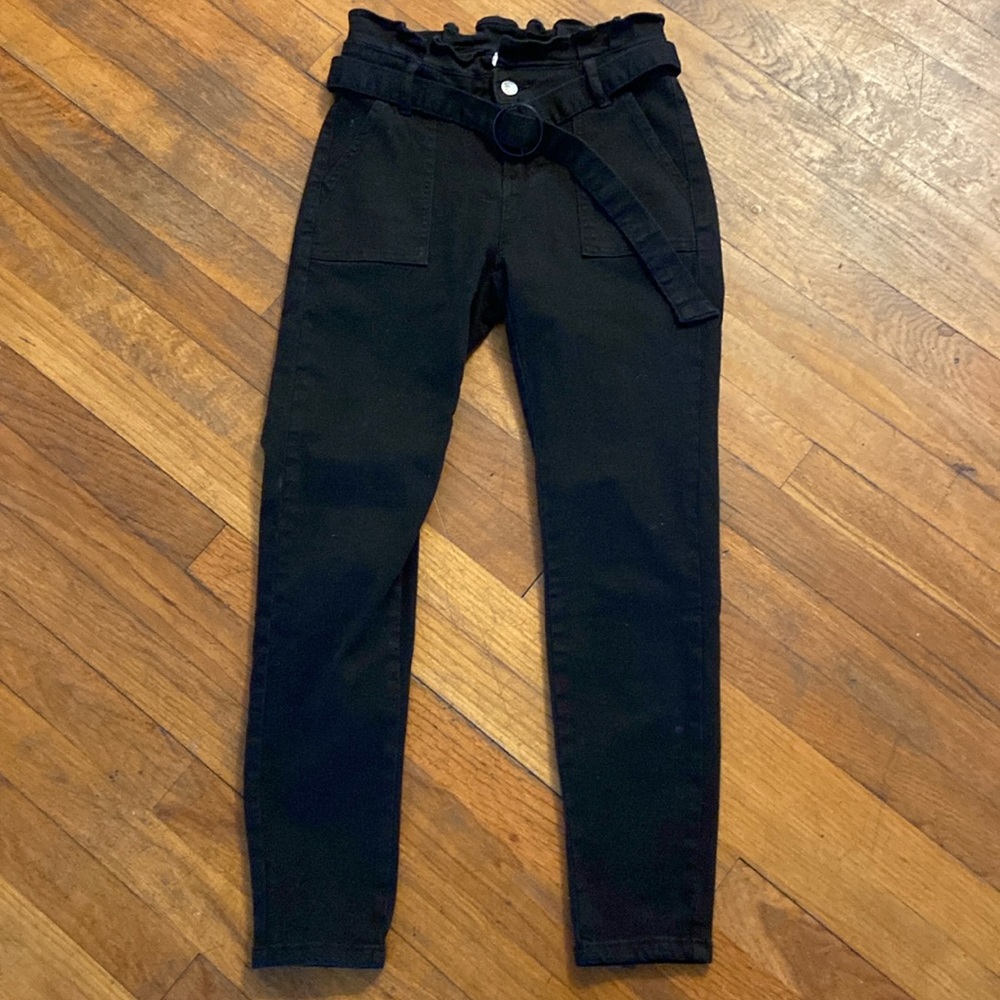 Between Us Black High-Rise Paperbag Waist Pants With Belt Size 1 Juniors